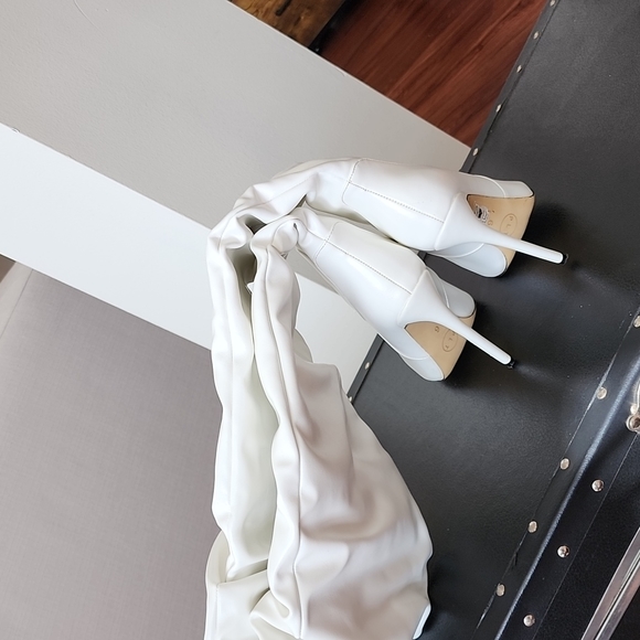 White Stiletto Thigh High Scrunch Boots - Picture 7 of 8